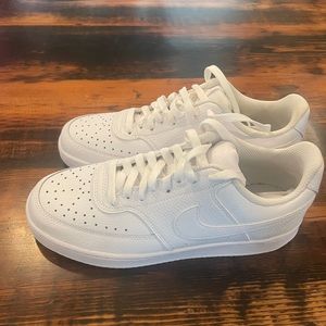 Nike size 9 Court Vision Low - never worn!